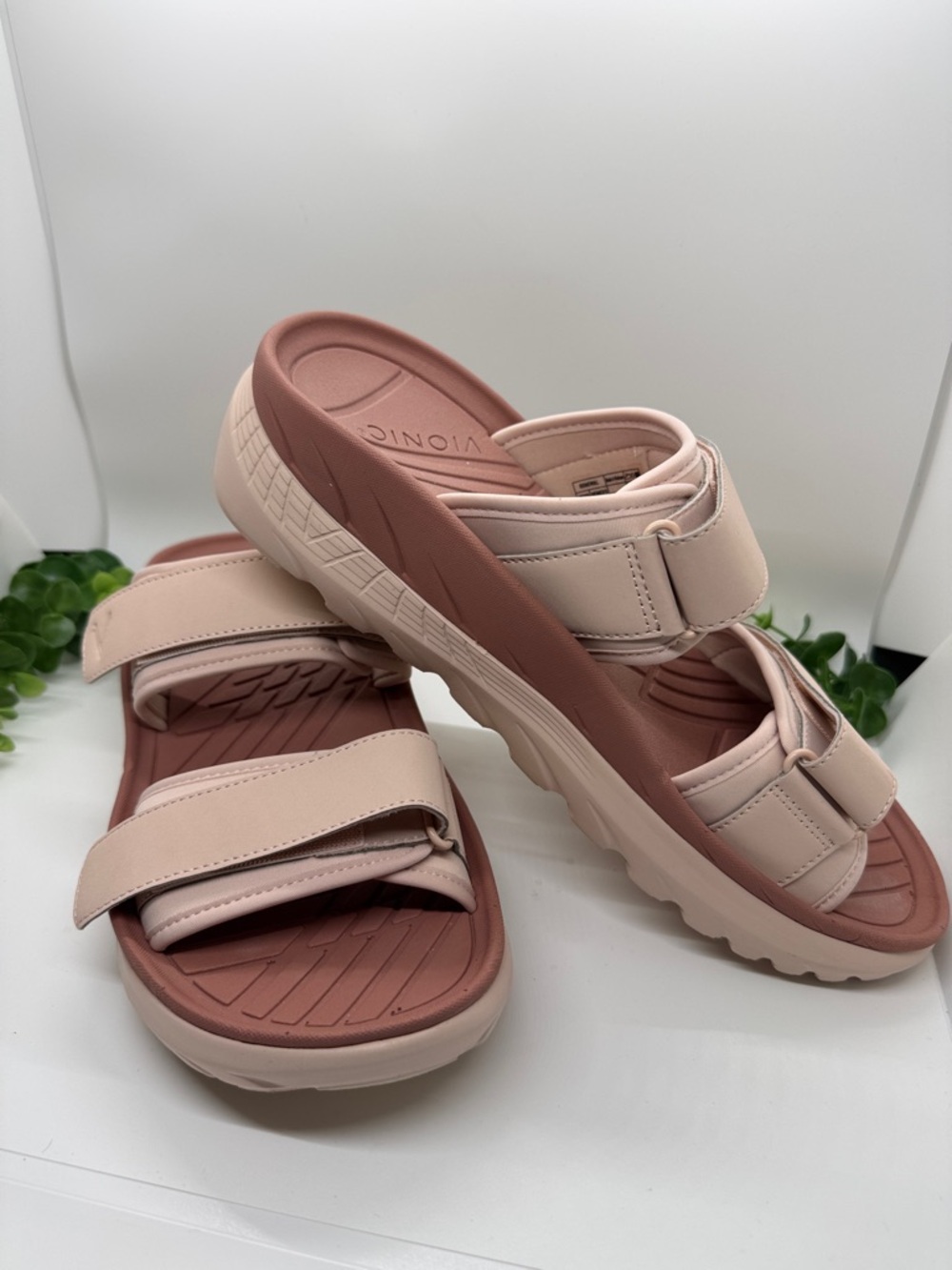 Vionic Renewal Unisex Adjustable Recovery Sandals-Women's Size 11